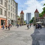 Old Town Romantic *